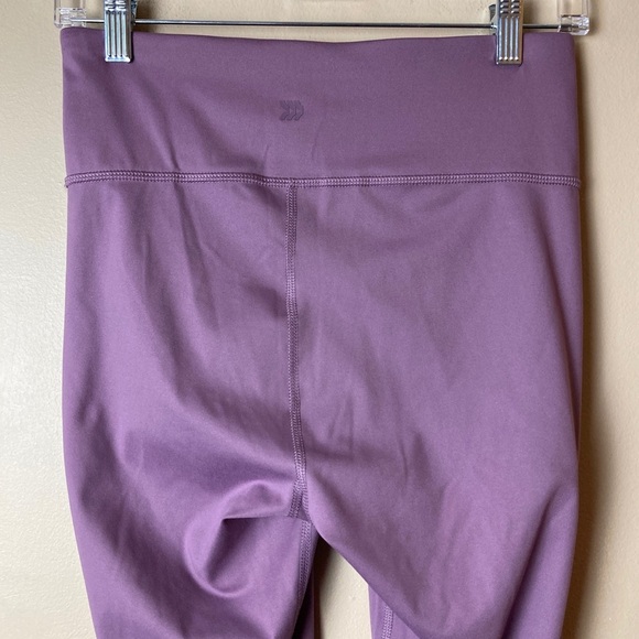 NWOT All In Motion Contour High-Waisted Leggings - Picture 6 of 8